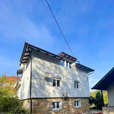 Mir A1 Apartment *
